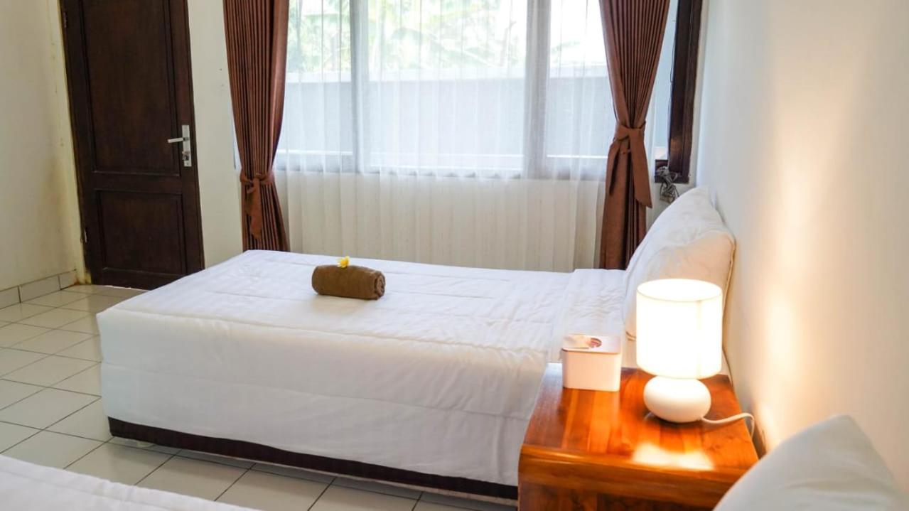 Hotel Pondok Putri Batukaras Extérieur photo