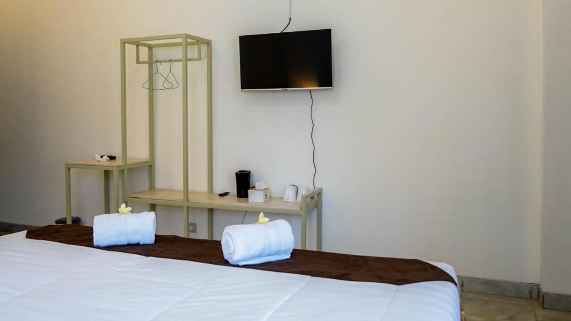 Hotel Pondok Putri Batukaras Extérieur photo